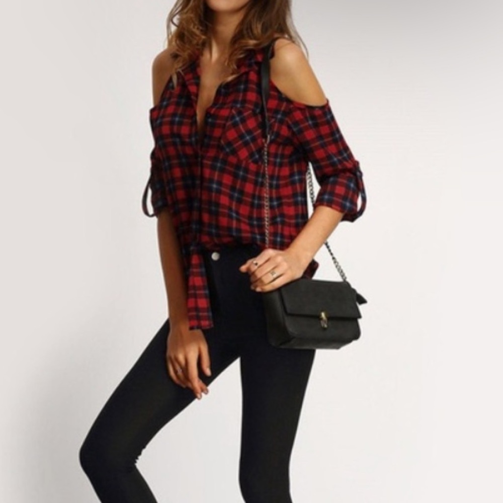 Peecaboo shoulder flannel top⭐️⭐️⭐️⭐️⭐️